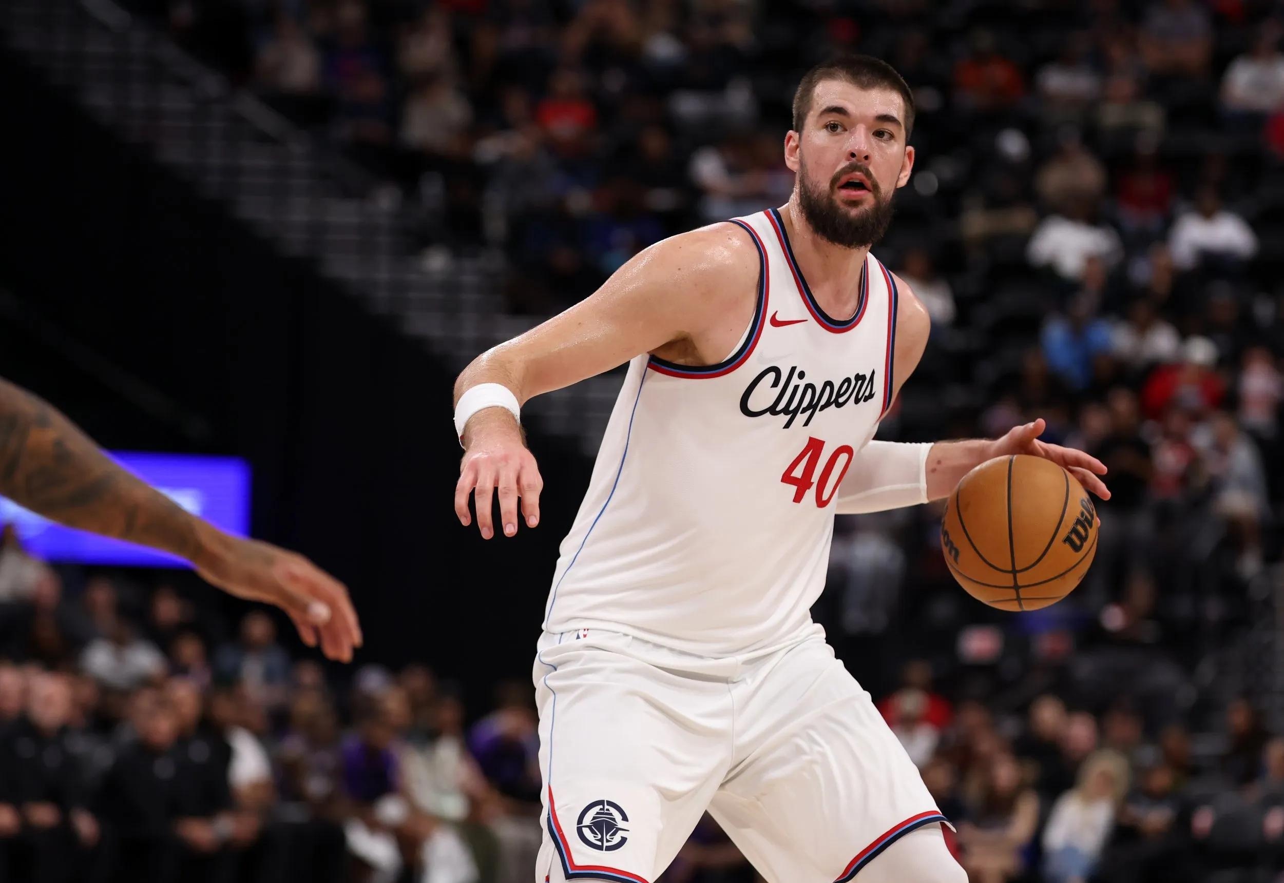 关于洛杉矶快船训练开放日，转会期刷新队史纪录引欢呼，西甲在即，数据趋势出现新变化的信息