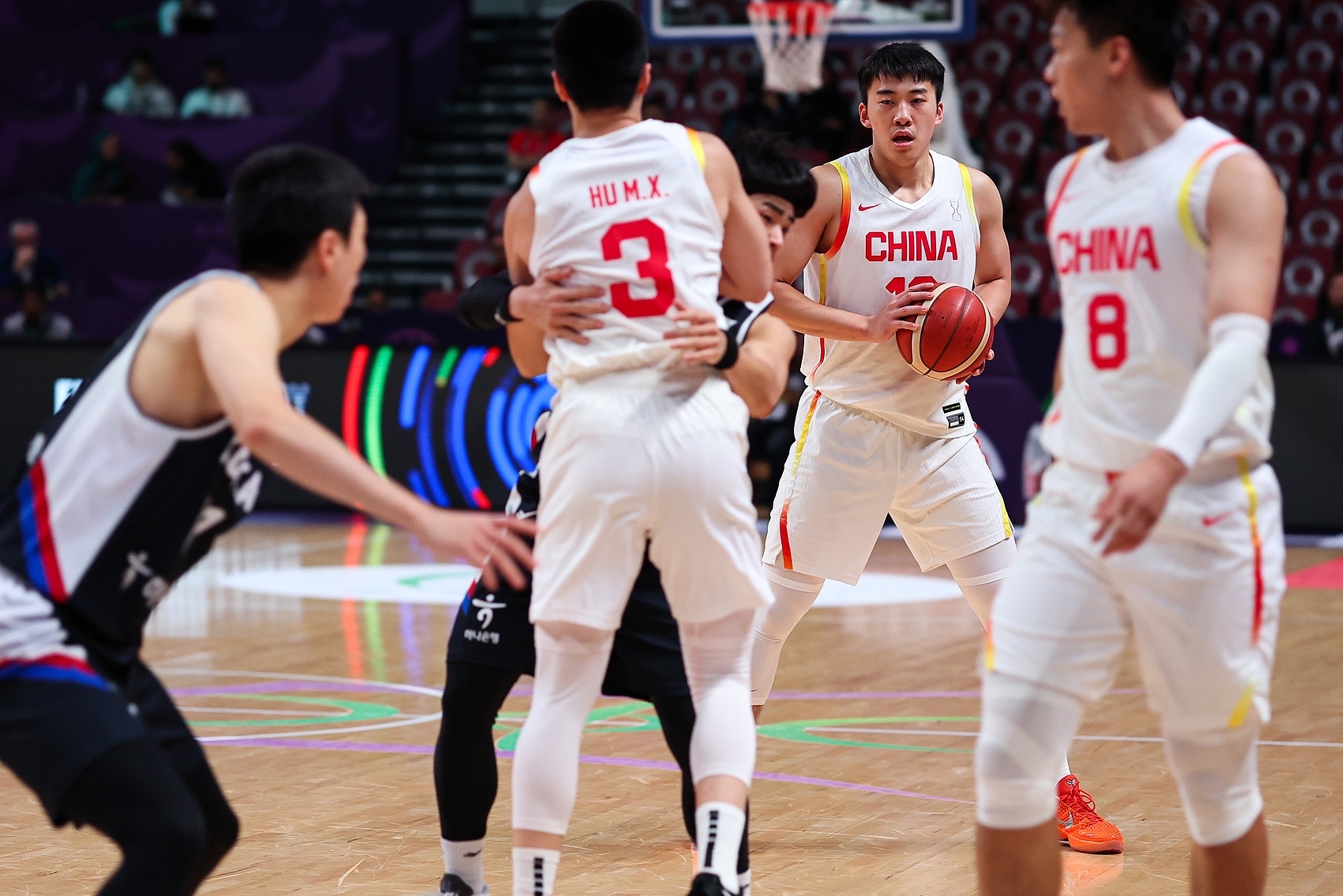 包含广厦男篮训练开放日,转会期扳平良机引欢呼,德甲在即,身体对抗强度拉满的词条-Kaiyun